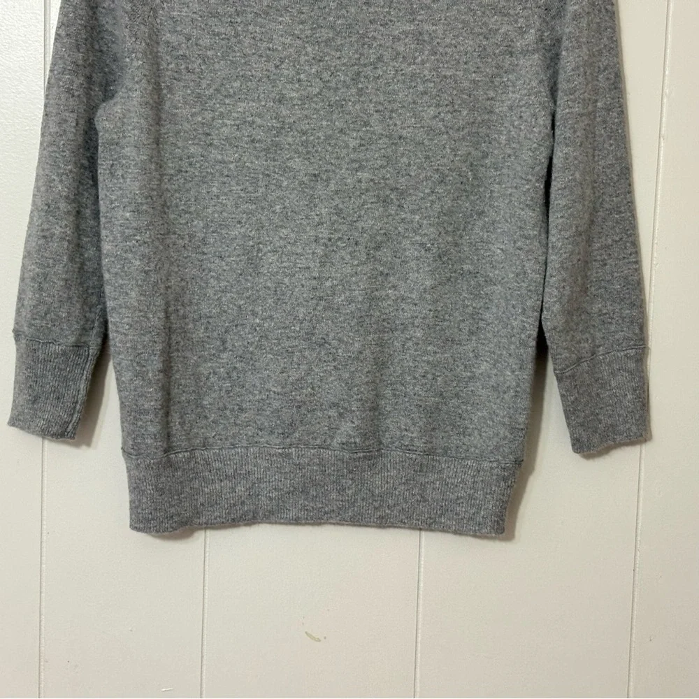 J.Crew women’s fine-gauge Merino Wool Cashmere Blend Crewneck Sweater Gray M